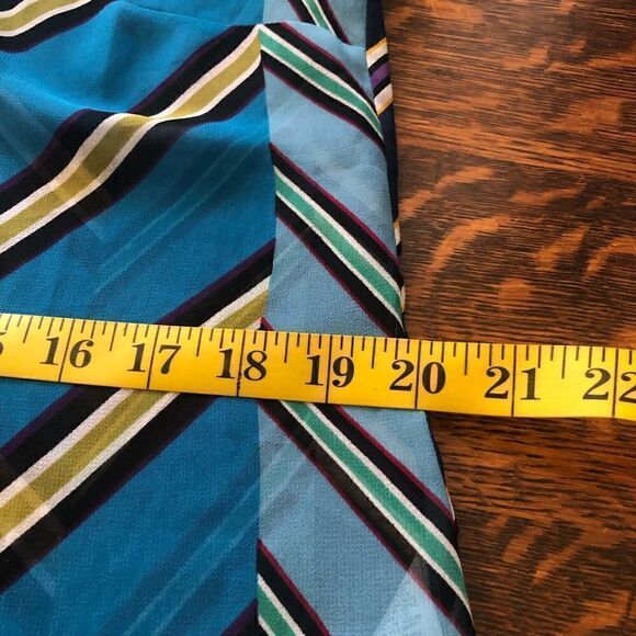 CAbi Ascot Sheer Sleeveless Top - Picture 14 of 16